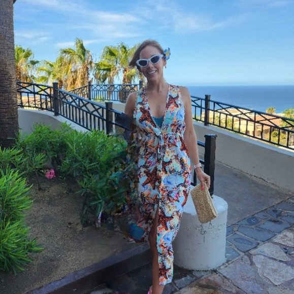 Cosita Linda Down Under Reversible Plunge One Piece - Picture 16 of 16